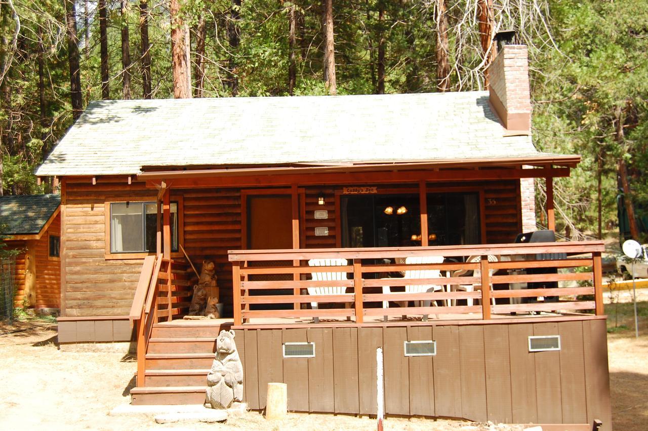 35 Cubbys Den Villa Wawona Room photo